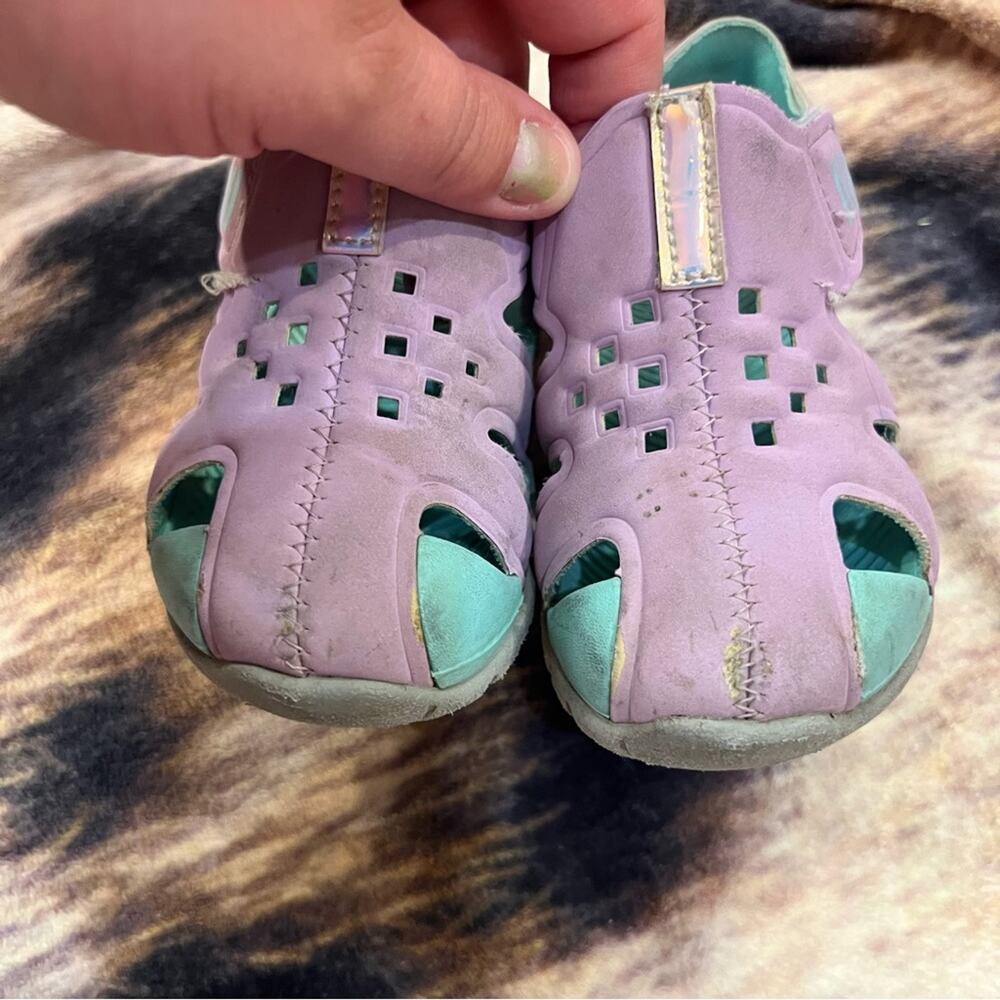 Wonder Nation Ankle Strap Baby Girl Water Shoes Sandals Size 5 / 6 Light Purple - Picture 3 of 10